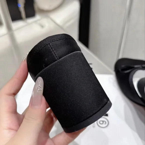 MM6 Maison Martin Margiela Black Mary Jane Block Heel Mules with Bow - Picture 8 of 9